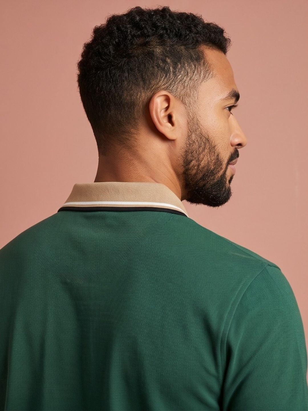 THE ICONIC URBAN PEAK POLO T-SHIRT