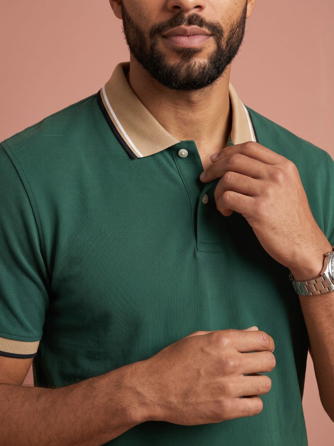 THE ICONIC URBAN PEAK POLO T-SHIRT