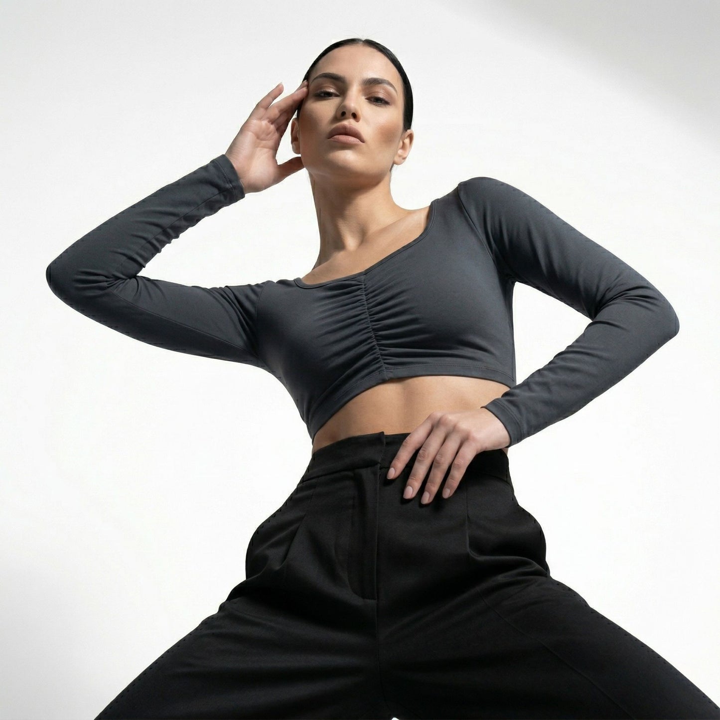 LINEAR RUCHE LONG-SLEEVE CROP TOP