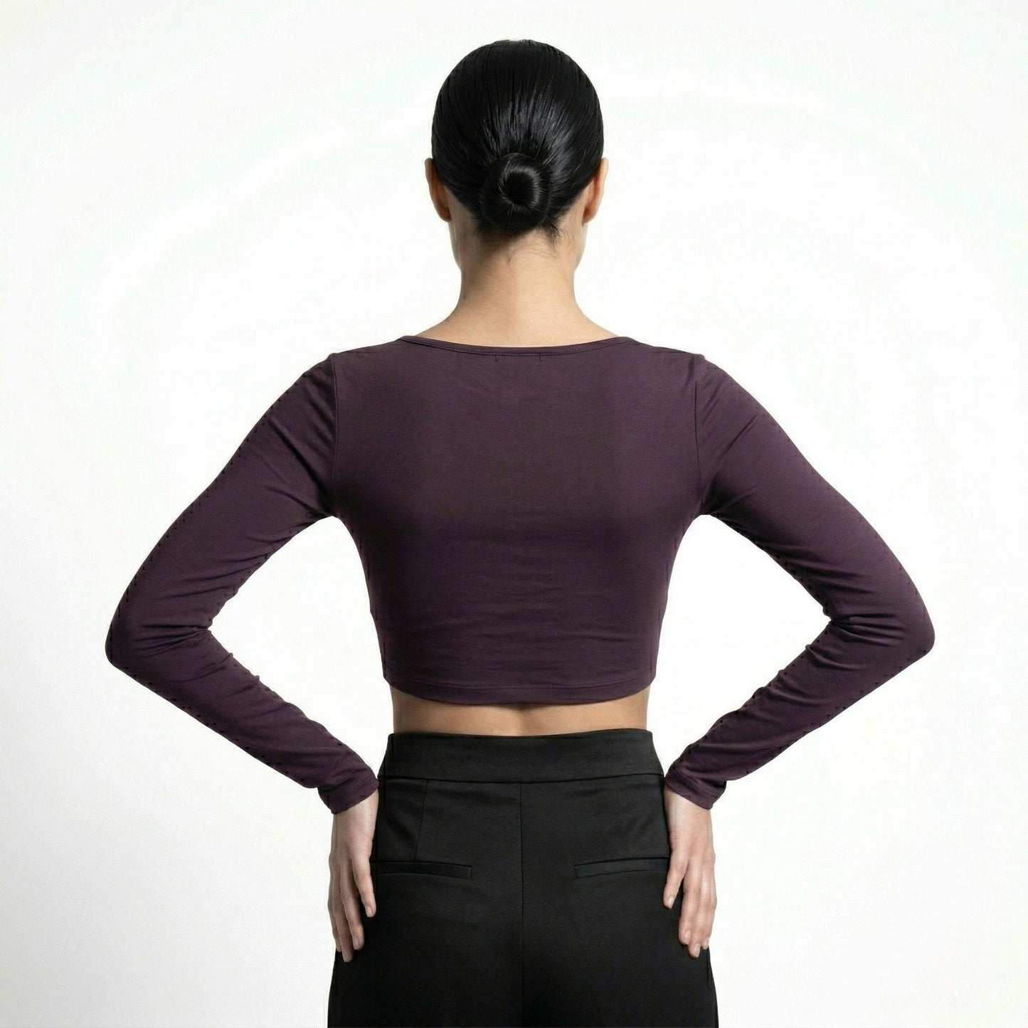 LINEAR RUCHE LONG-SLEEVE CROP TOP