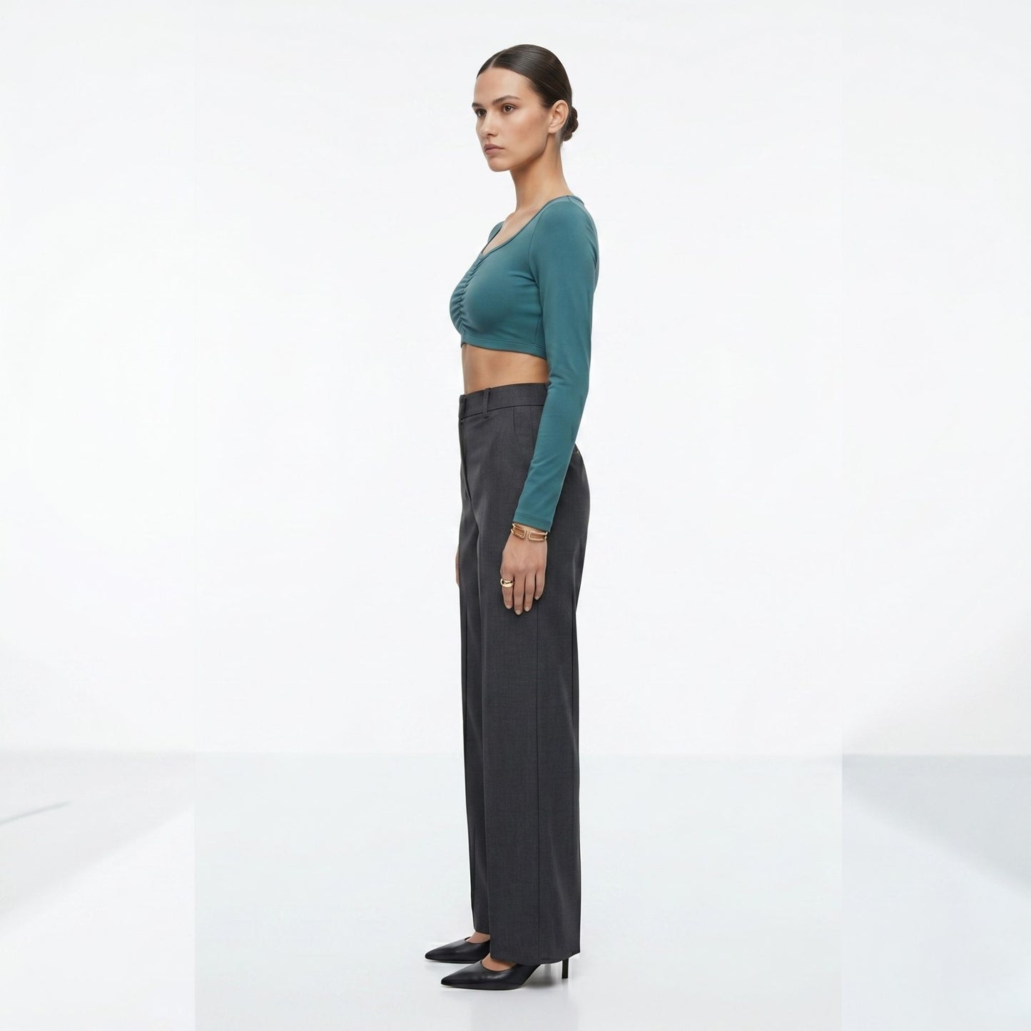 LINEAR RUCHE LONG-SLEEVE CROP TOP