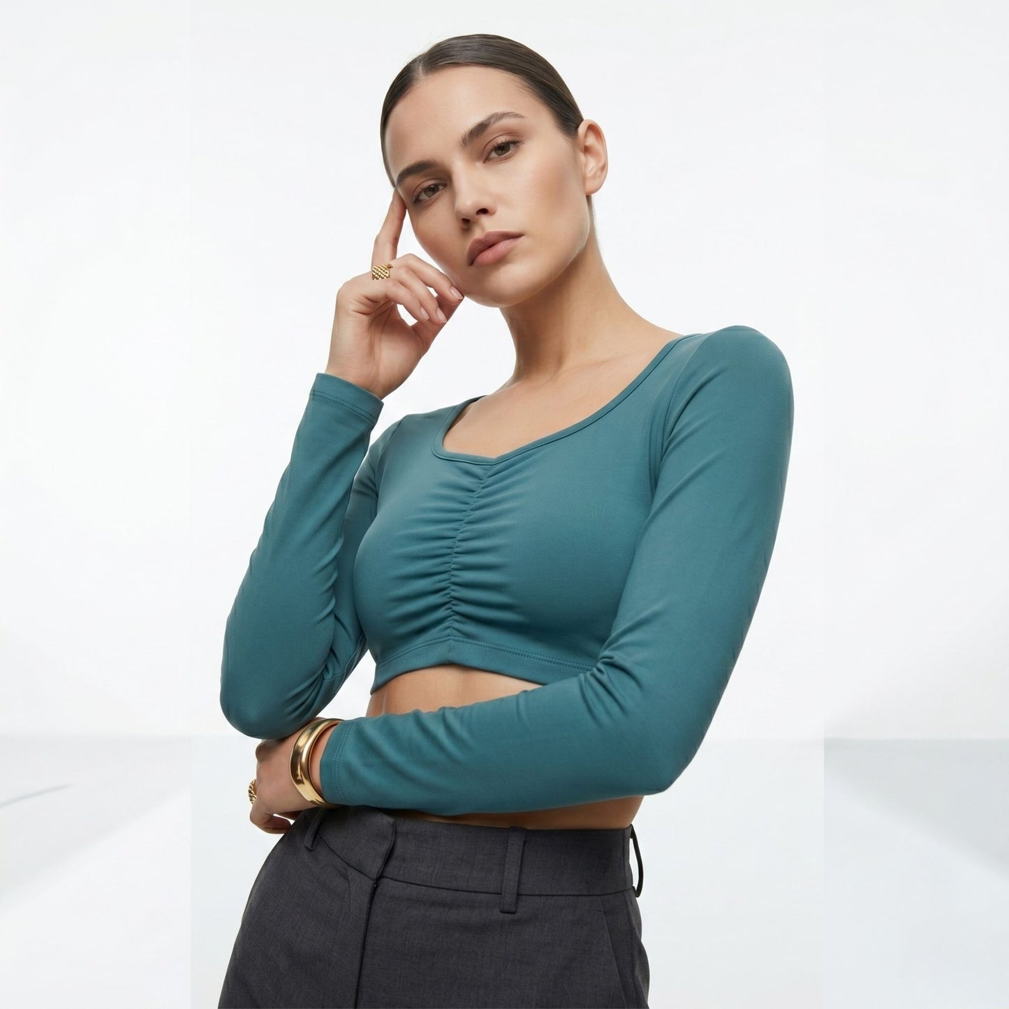 LINEAR RUCHE LONG-SLEEVE CROP TOP