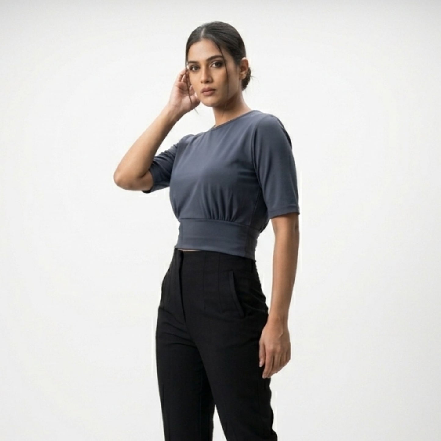 NOIR CURVE CROP TOP