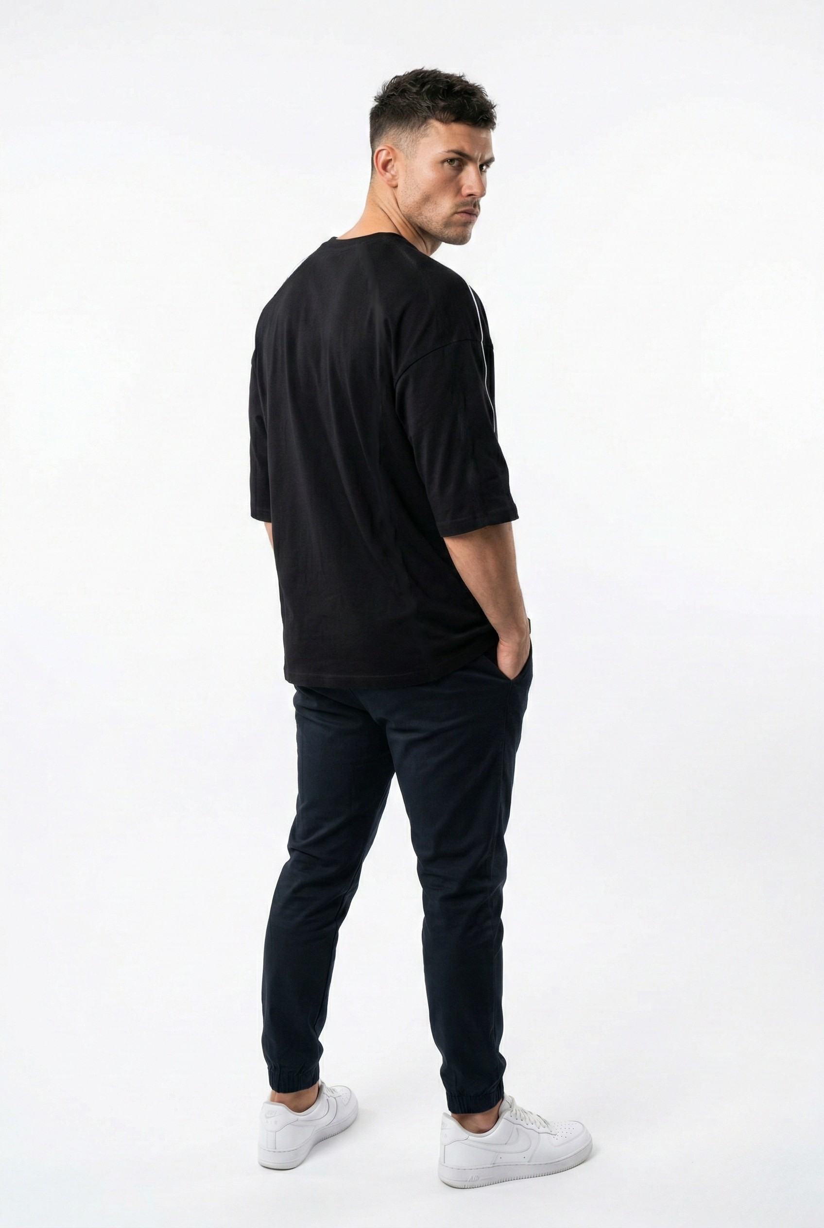 THE LINEAR PANEL OVERSIZED TEE