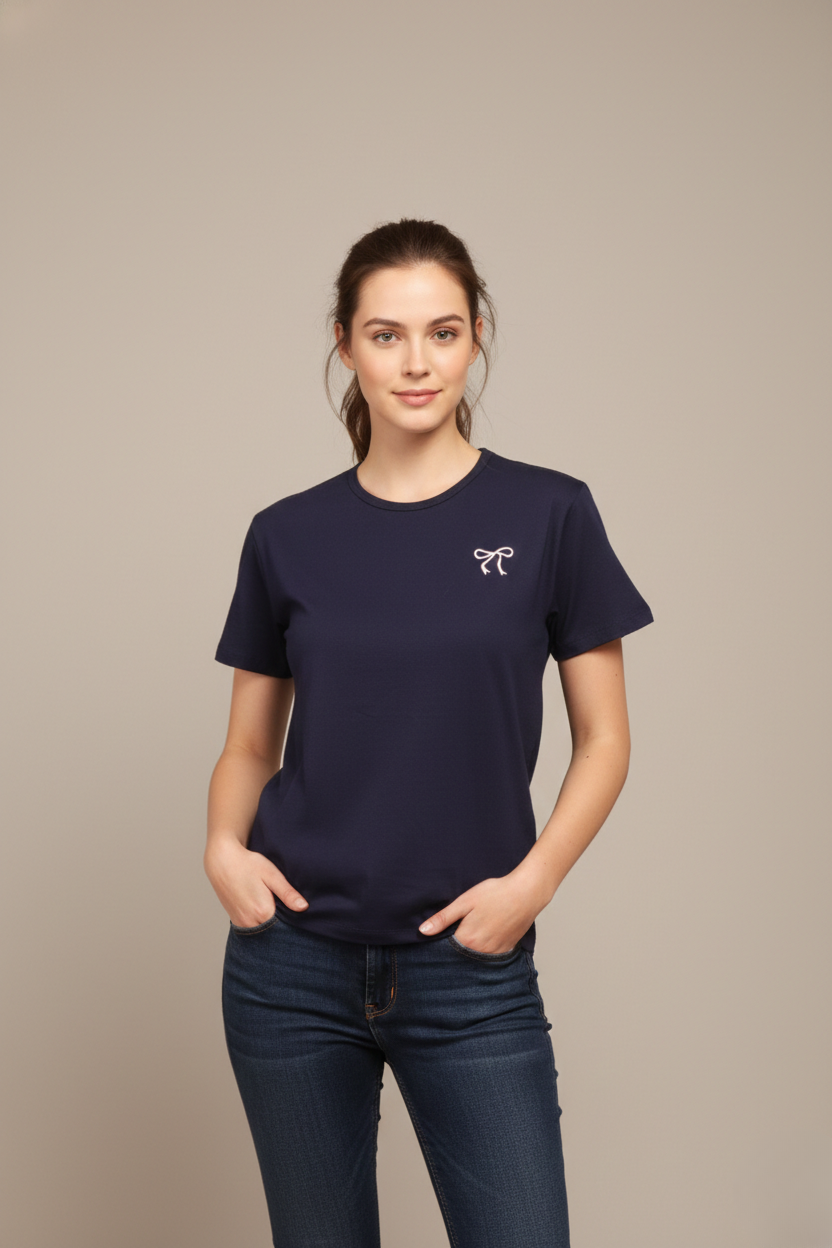 CLASSIC FIT BOW  DETAIL TEE