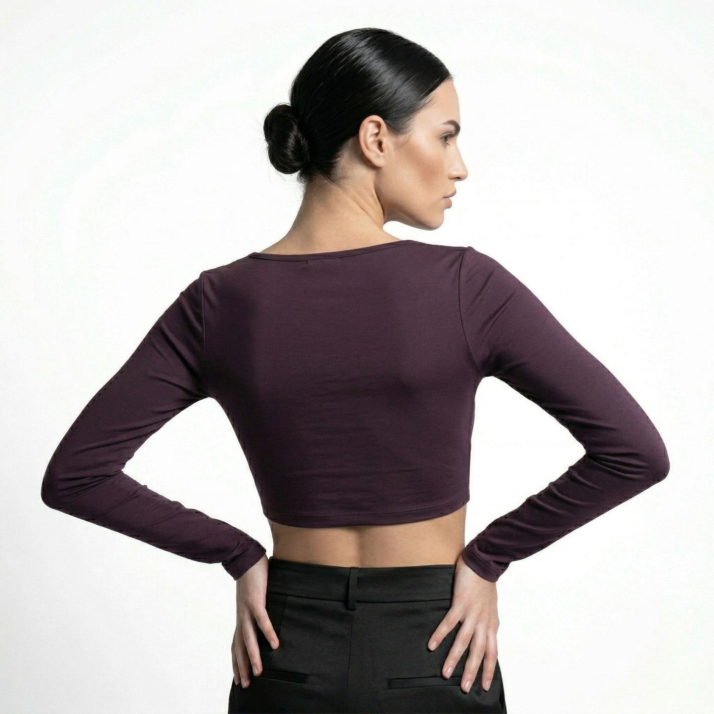 LINEAR RUCHE LONG-SLEEVE CROP TOP