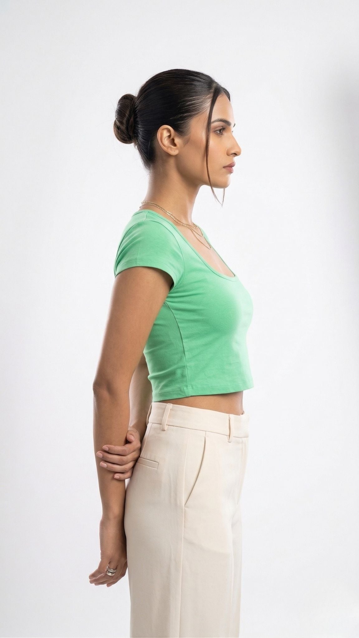 SLIMFIT CASUAL CROP TOP