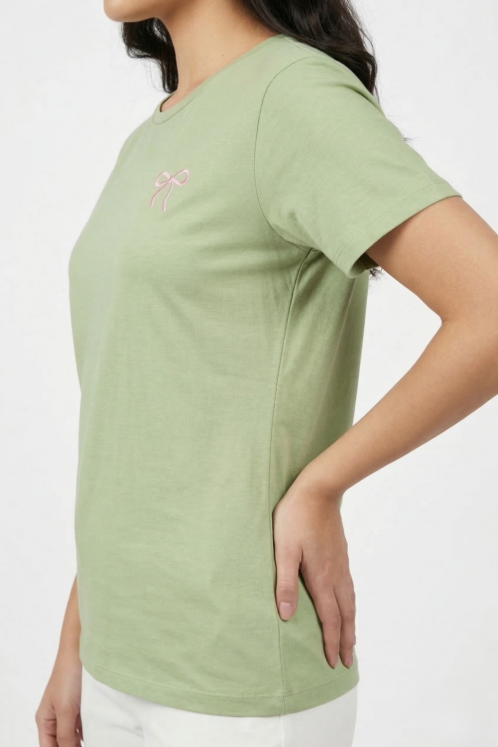 CLASSIC FIT BOW  DETAIL TEE