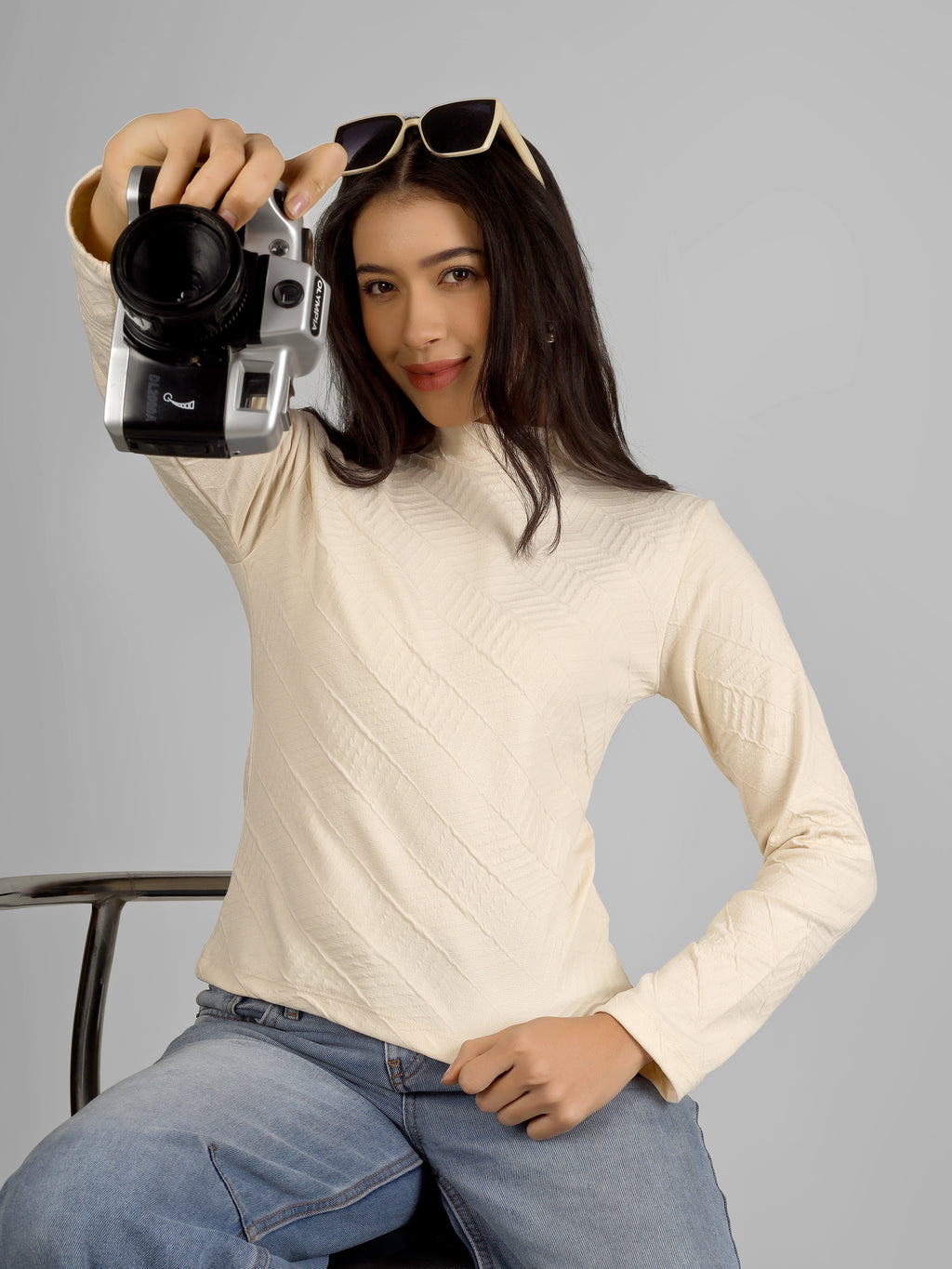 TEXTURED MOCK-NECK TOP