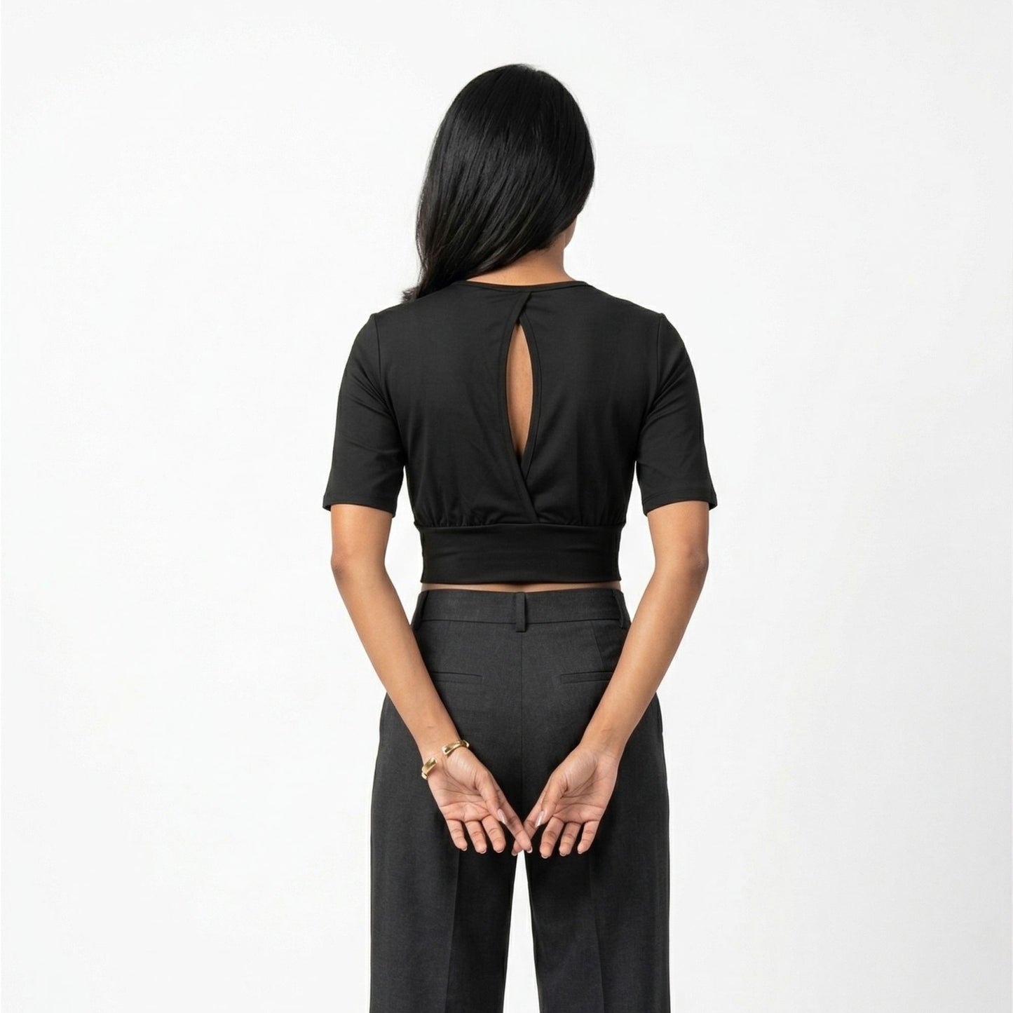 NOIR CURVE CROP TOP