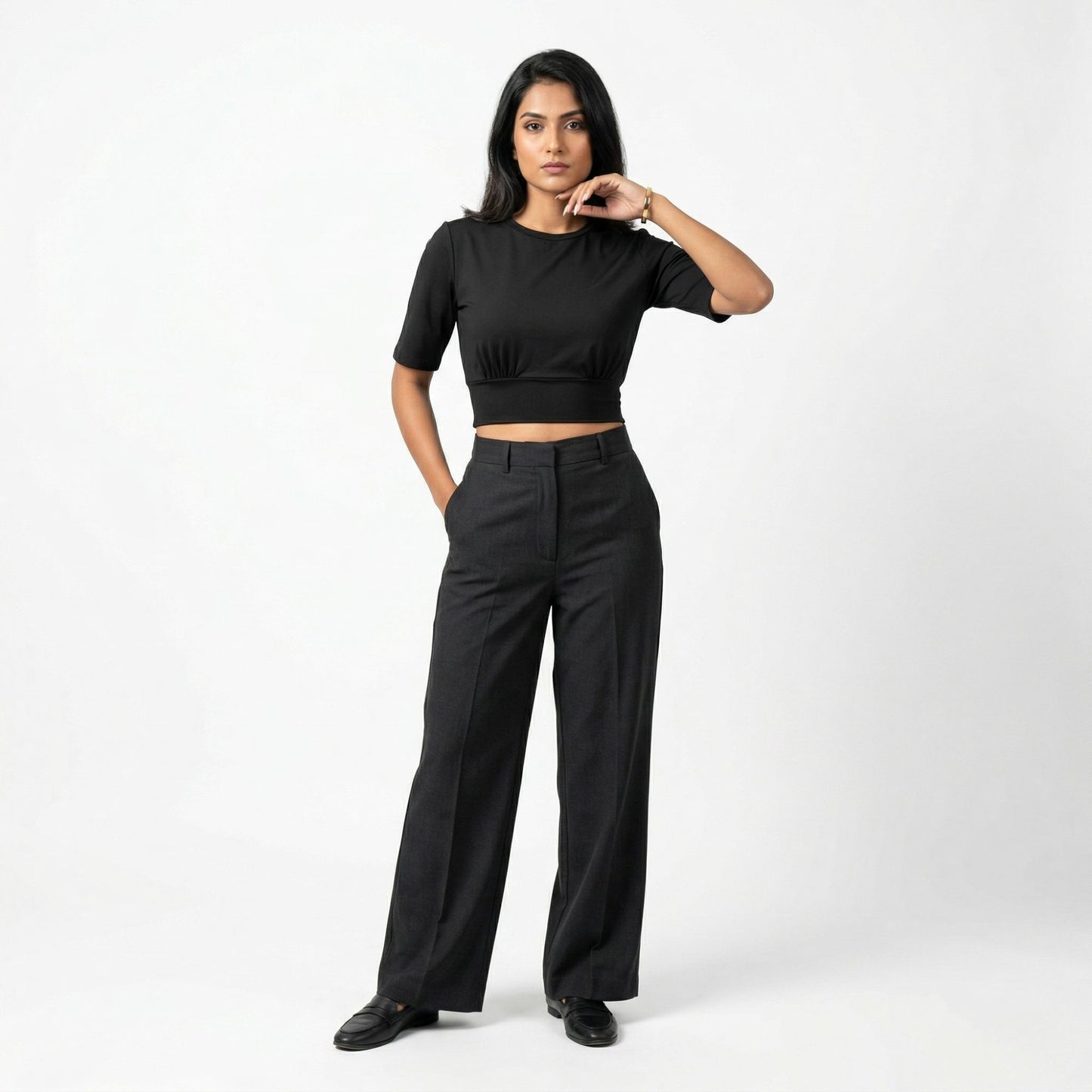 NOIR CURVE CROP TOP