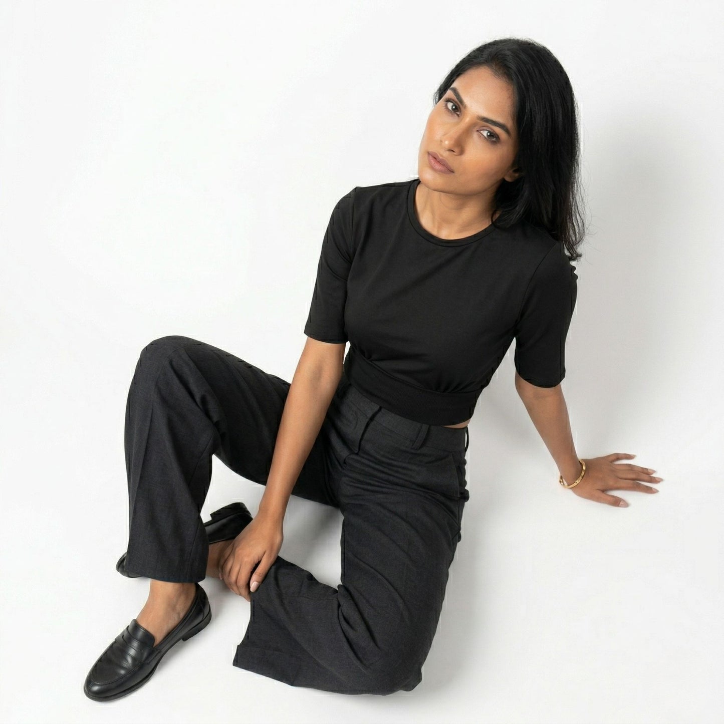 NOIR CURVE CROP TOP
