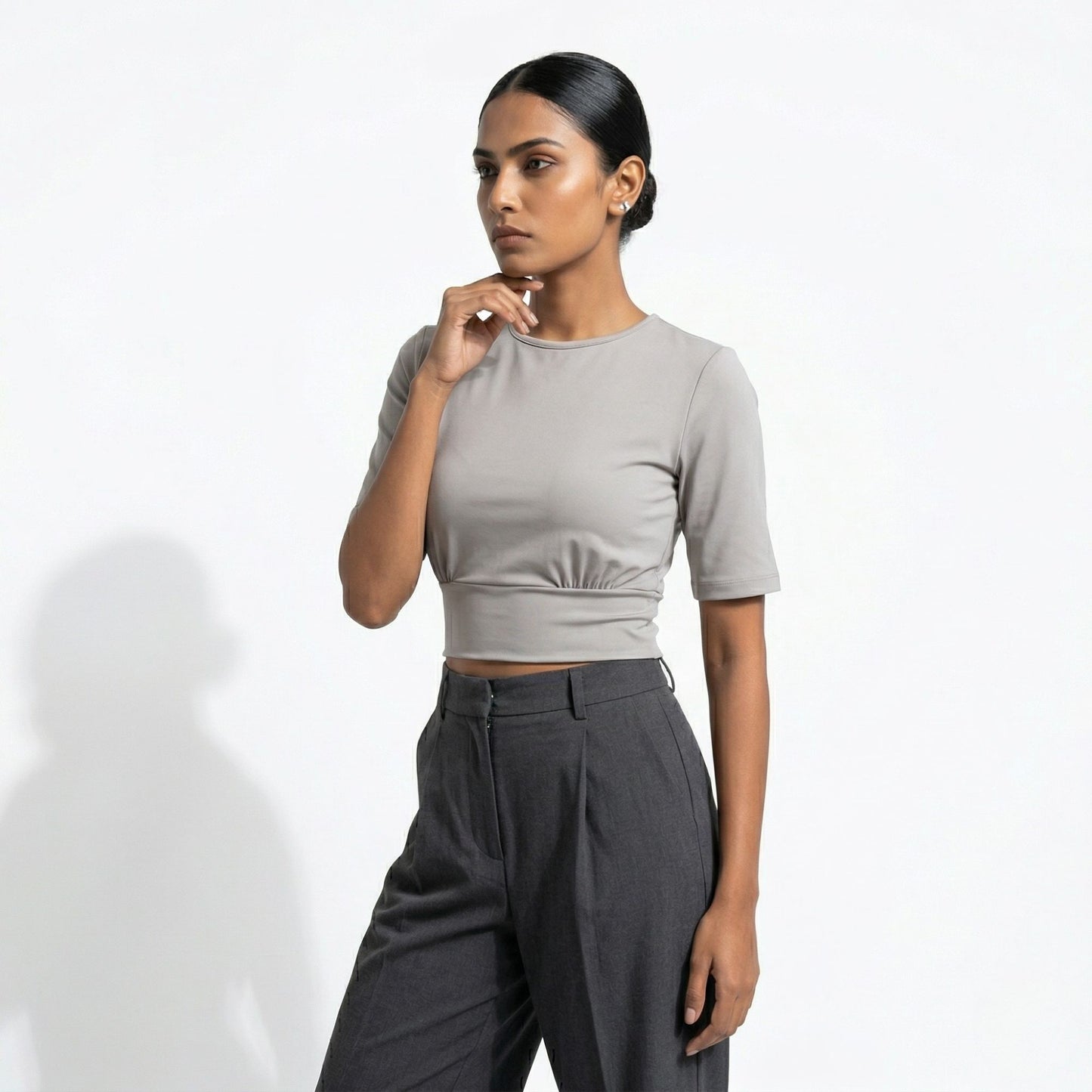 NOIR CURVE CROP TOP