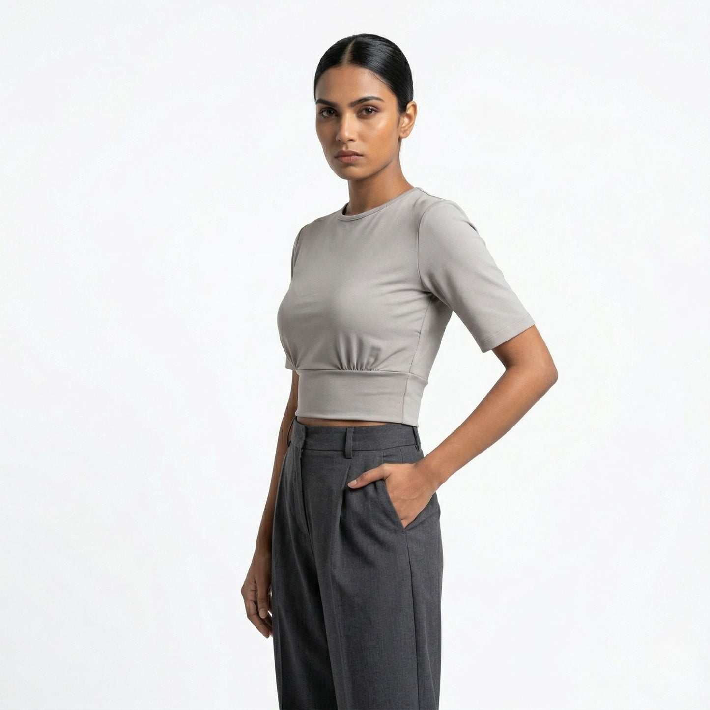 NOIR CURVE CROP TOP