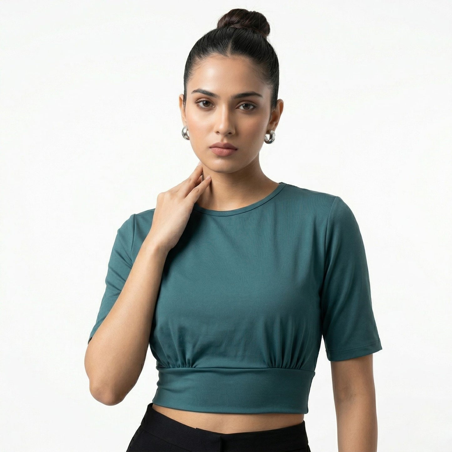NOIR CURVE CROP TOP