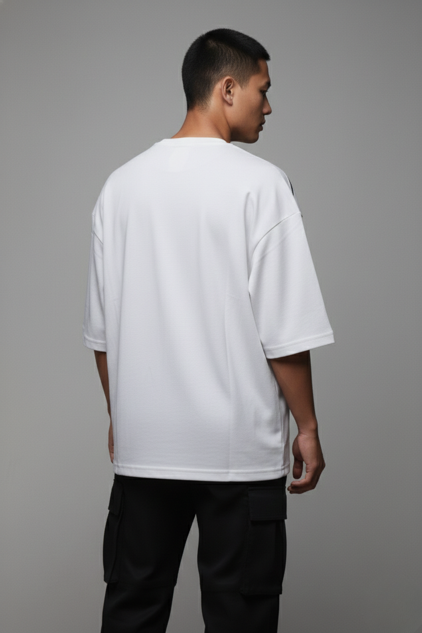 THE LINEAR PANEL OVERSIZED TEE