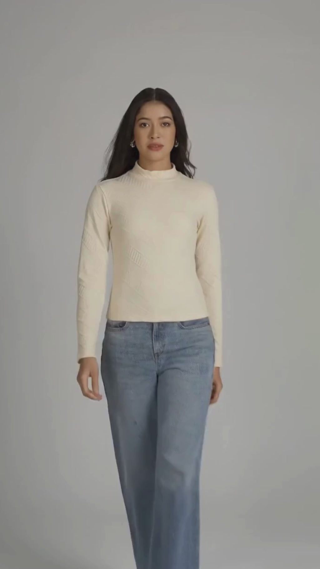 TEXTURED MOCK-NECK TOP